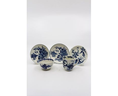 Worcester ‘Prunus’ pattern teacup and saucer, teacup diameter 6 cms, Height 6.8 cms, saucer diameter 11.7 cms, Condition : go