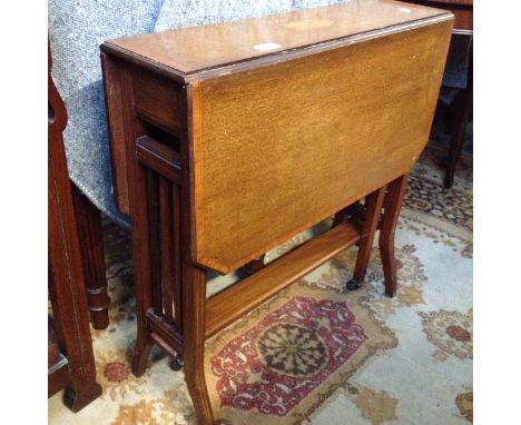 AN EDWARDIAN INLAID SUTHERLAND TABLE L68CM