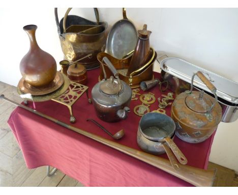 Large selection of metal ware in one box including brass and copper ware, fish kettle, copper kettle with acorn finial, coal 