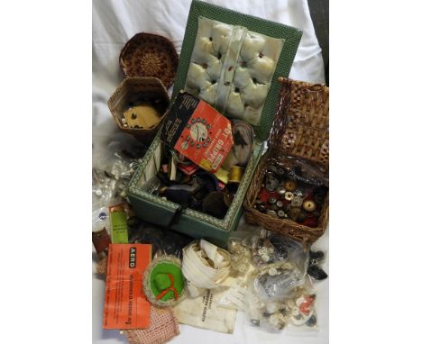 LOOM WORKBOX & CONTENTS + 2 WICKER BASKETS OF BUTTON ETC 