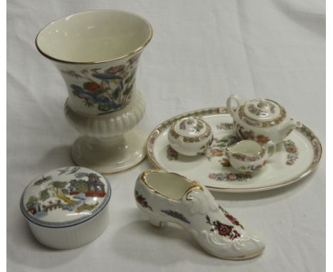 WEDGWOOD MINIATURE 3 PCE TEA SERVICE TO TRAY, VASE, POT & LID & PARAGON SHOE  