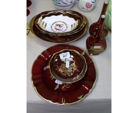 A pair of Carlton Ware Rouge Royale bottle vases, 7.5", matching serving plates etc (8) 