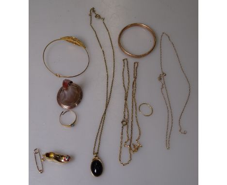 An agate and gold plated seal, unmarked gold filigree bracelet set with turquoise etc 