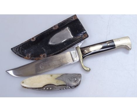 A Bushman's Friend horn-handled Bowie knife with leather sheath, length 9", and a small horn-mounted pocket knife (2) 