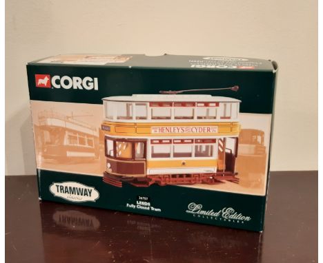 Corgi Tramway Classics model 36707 Leeds Fully Closed Tram, boxed