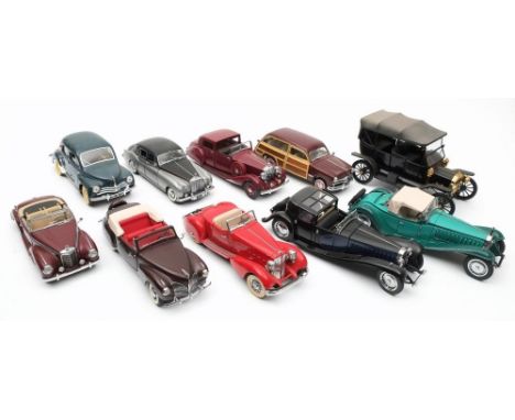 Franklin Mint and others. A group of model cars including a 1930 Bugatti Royal Coupe Napoleon: 
