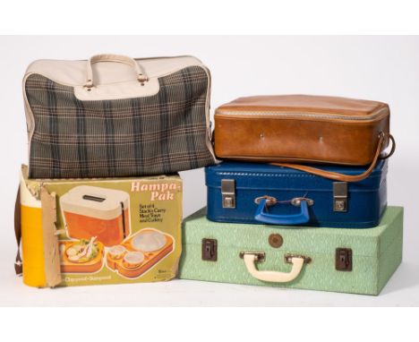 Five various vintage picnic sets : including Optima, Brexton and others (5)