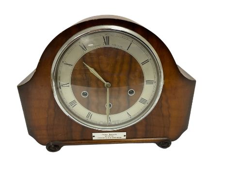 Westminster chiming three train mantle clock