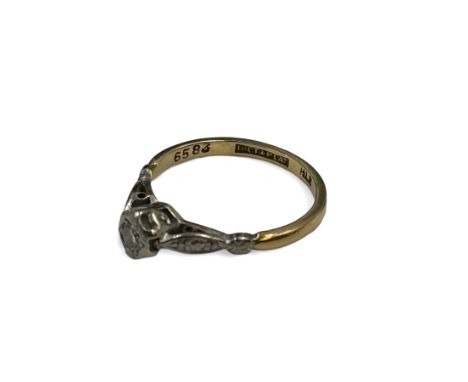 18ct gold and platinum single stone diamond ring, hallmarked Condition Report:Approx 2.4 grams, size L-M