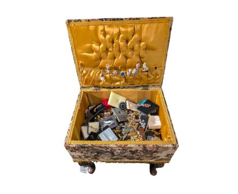 Large collection of costume brooches and stick pins, including diamante, animal and acrylic examples, contained within a sewi