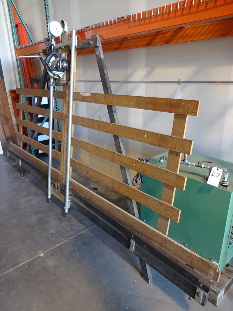 DEWALT MODEL 3480 TY2 VERTICAL PANEL SAW S/N 44070029; BLACK & DECKER