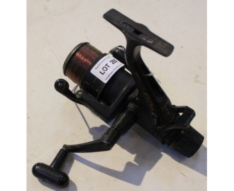 Shimano 5010 baitrunner fixed spool reel