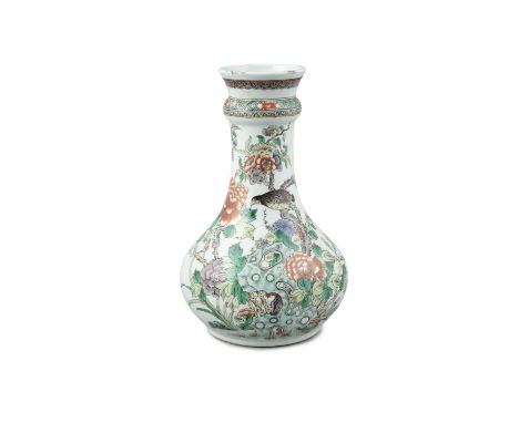 A CHINESE FAMILLE VERTE BALUSTER VASE WITH BULBOUS NECK, decorated with an exotic bird amongst foliage and lingzhi. 25cm high