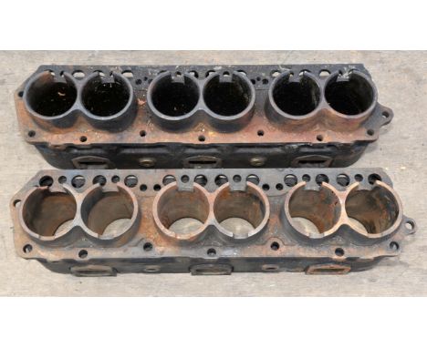 6 cylinder car valve engine block x2 - L70cm x W21cm x H17cm. (2)