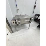 GROEN BRAISING TABLE