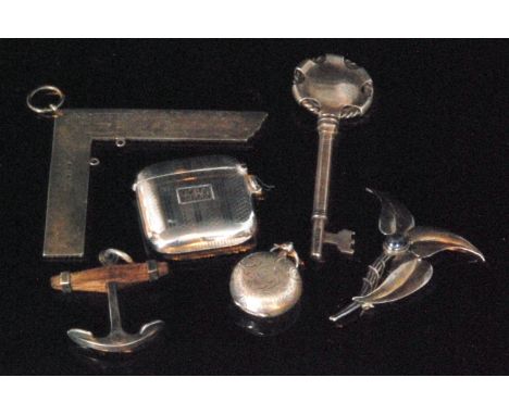 A small parcel lot of silver items to include a Masonic pendant presented to Madge Davies, the Lodge of Israel No 1474, April
