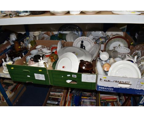 FIVE BOXES AND LOOSE ASSORTED CERAMICS to include Bilton's coffee ware comprising cups, saucers, side plates, and dinner plat