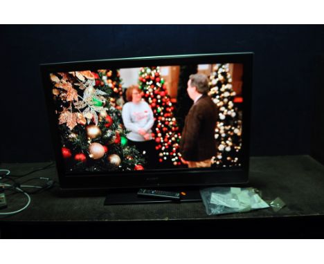 A SONY KDL-40D3500 40in TV WITH REMOTE AND MANUAL (PAT pass and working)