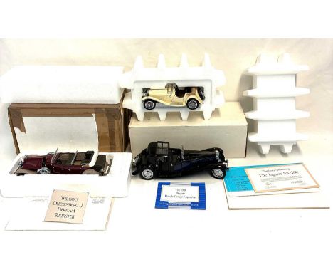 Franklyn Mint group of 3 1:24 scale vintage cars. Comprising of Jaguar SS-100/cream, 1930 Duesenburg J Derham Tourster, burgu