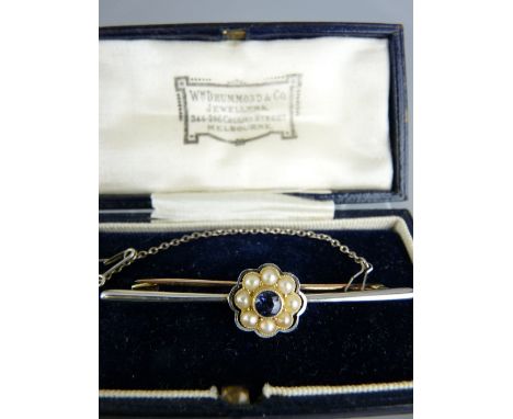 SAPPHIRE &amp; PEARL SET, gold bar brooch in a case