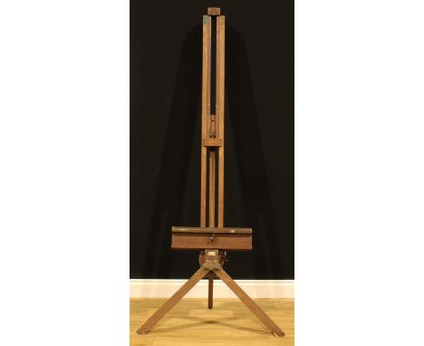 An early 20th century artist’s easel, the Radial Easel, by Winsor &amp; Newton, 184cm high 