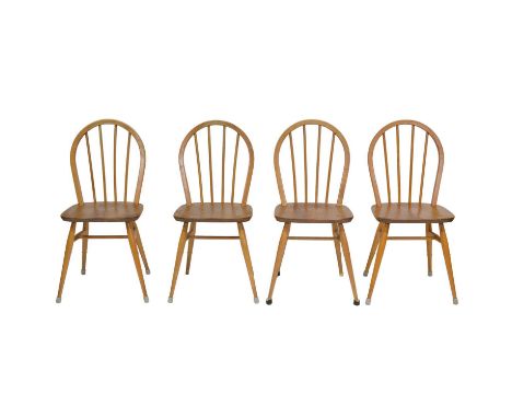 Ercol, set of four hoop-back Windsor dining chairs, height 86cm.Qty: 4