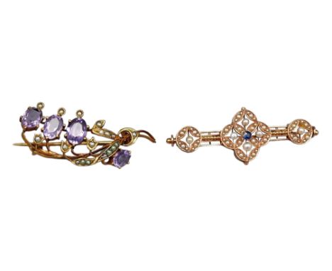2 kleine Broschen 8 K, mit Perl- und Amethystbesatz. Deutschland, um 1880, Gewicht ca. 8 g.