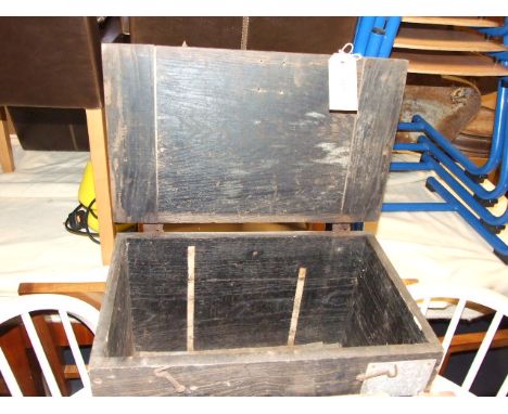 VINTAGE WOODEN TOOL BOX 