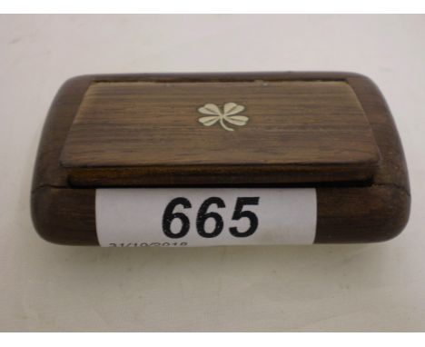 WOODEN SNUFF BOX WITH 4 LEAF CLOVER MOTIF 