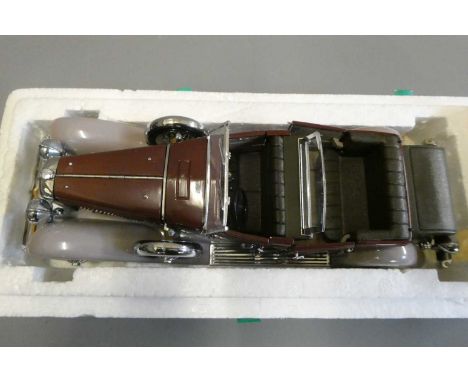 Franklin Mint 1:24 scale Duesenberg Tourster. Some minor damage to paintwork, good+ (Est. plus 24% buyer's premium inc. VAT)