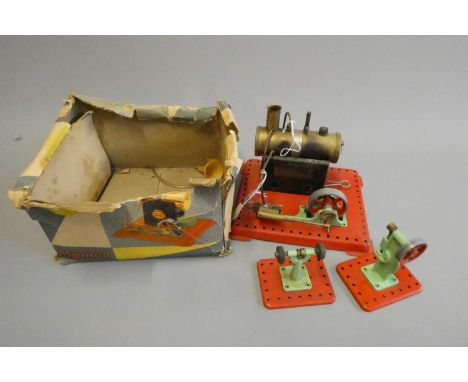 Mamod SE2 steam engine with two accessories, box poor, model in fair used condition (Est. plus 24% buyer's premium inc. VAT)