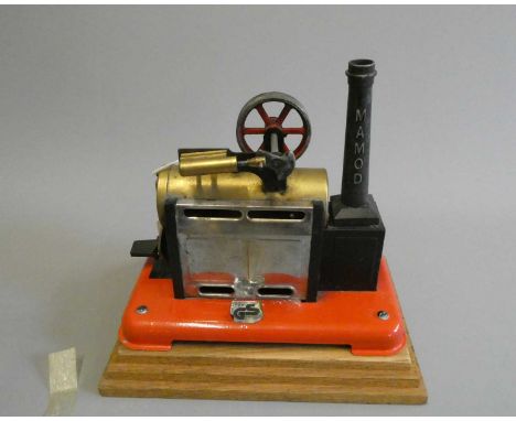 Mamod SP2 Steam engine, shows signs of much use, fair (Est. plus 24% buyer's premium inc. VAT)