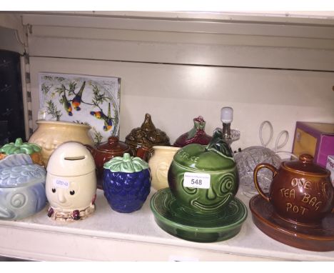 Sylvac pottery, small glass table lamp etc.Condition: Chip to 'Beetroot' pot lid rim and previous chip with 'touch up' to pin