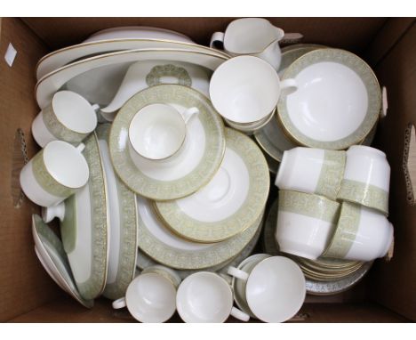 A Royal Doulton Sonnet pattern part dinner and tea service (one box) 