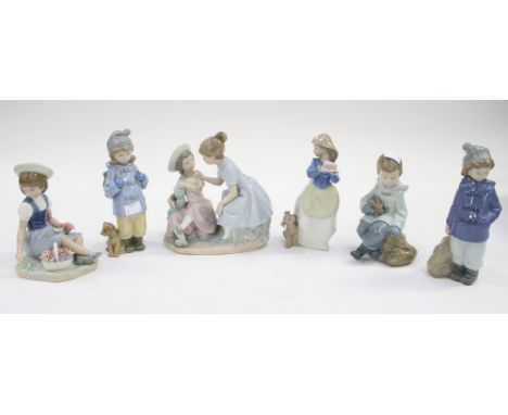 Five Nao figurines and a Lladro figurine (6)