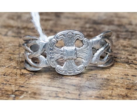 Iona silver scarf ring