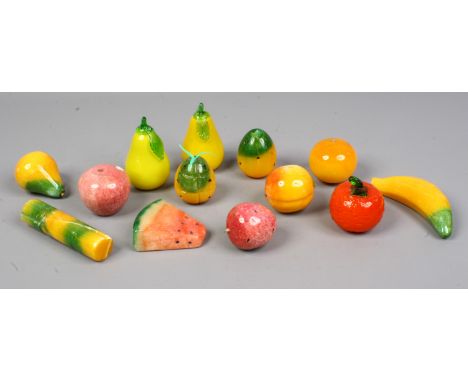 A quantity of vintage novelty glass imitation fruit.