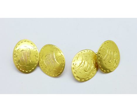 A pair of yellow metal cufflinks, 5.6g