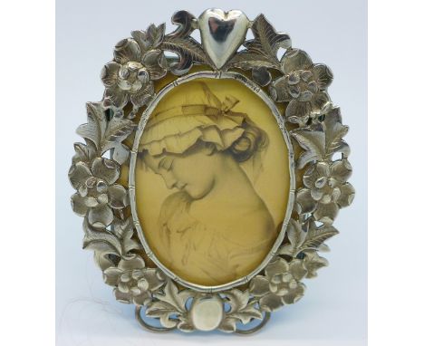 A Chinese silver photograph frame with character marks, 9cm x 7.5cm