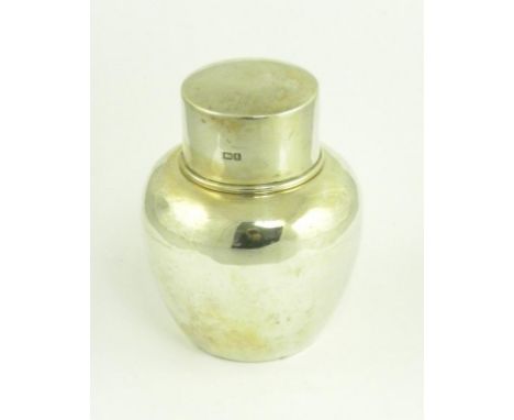AN EDWARD VII SILVER PLAIN OVIFORM TEA CANISTER AND COVER, CHESTER 1905, 3OZS 10DWTS