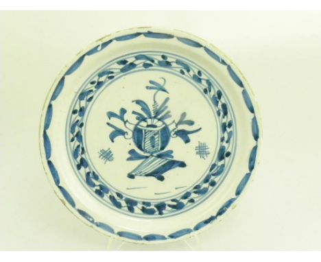 A DUTCH DELFTWARE PLATE, EARLY 19TH CENTURY