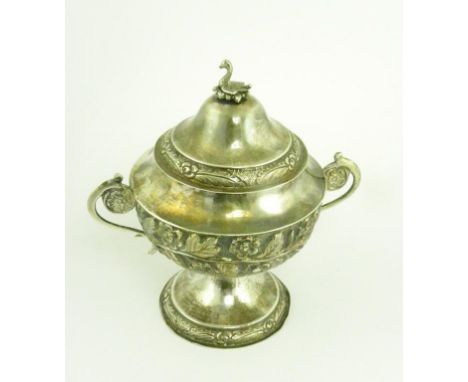 A SILVER REPOUSSÉ TWO HANDLED CUP AND COVER, 20TH CENTURY, 10OZS