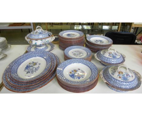 AN EXTENSIVE G.L ASHWORTH AND BROS GEORGIAN BORDER PATTERN DINNER SERVICE