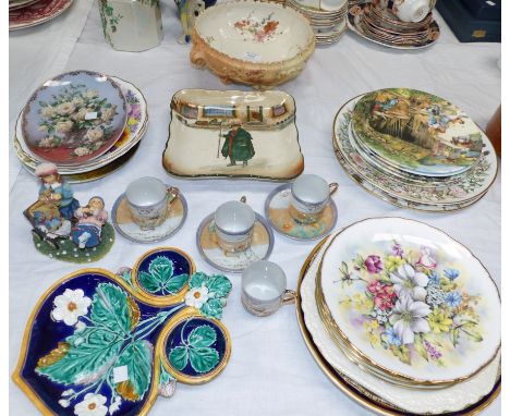 A Royal Worcester porcelain fruit bowl with peach ground (minor damage to rim); a Wedgwood majolica dish a.f.); a selection o