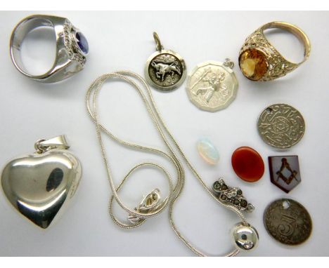 Quantity of jewellery including Masonic shield, loose opal, silver etc. P&amp;P Group 1 (£14+VAT for the first lot and £1+VAT