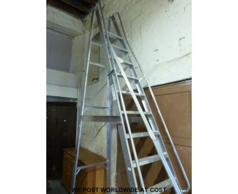An aluminium warehouse or similar ladder (height of platform 293cm)