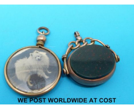 A 9ct gold swivel fob and a portrait fob