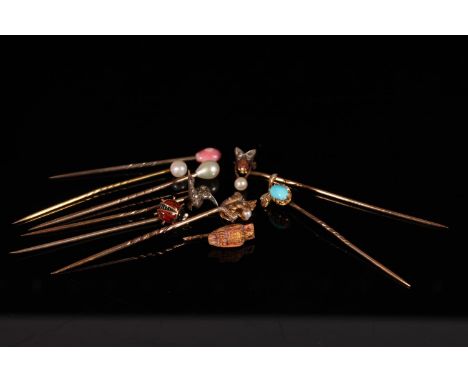 Group of Victorian and later stick pins incl. insects, squirrel, owl etc. (qty)  The owl topped pin is damaged, the others wi