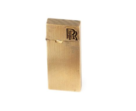 A 9ct gold lighter, with textured decoration and applied enamel Rolls Royce RR motif, lid interior stamped 9 375, 6cm high.Ha