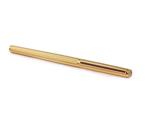 A Dunhill gold plated fountain pen, with textured engine turned decoration and enamel inset clip, boxed and with outer cardbo
